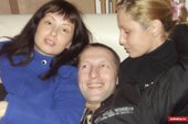 Сергей Луковский с подругами
