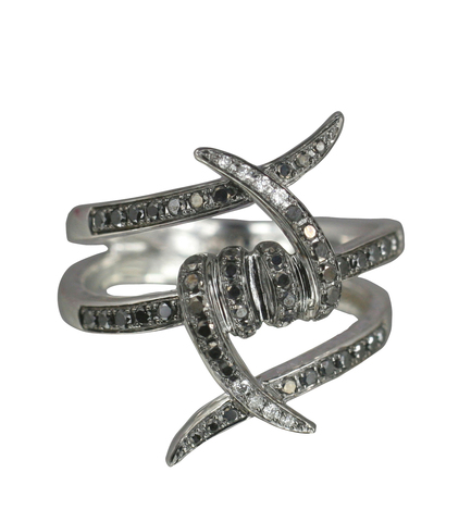 "Колючая проволока" из черных и белых бриллиантов - символ тюрьмы