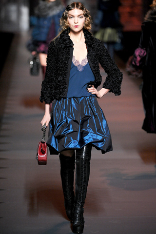 Юбка-бутон, атлас, 56 000 р.