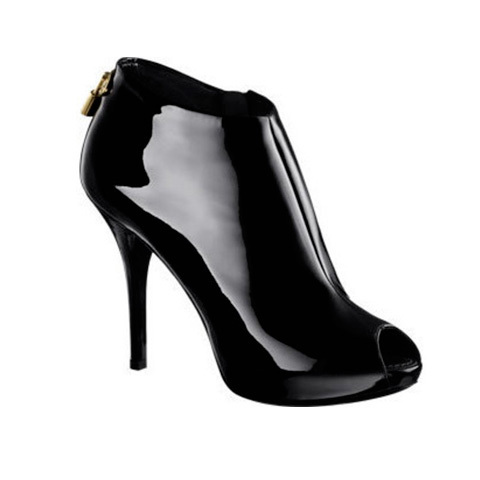 Oh, Realy!, "Не может быть!", ботильоны из лакированной кожи с фирменным украшением багажа марки - золотым "замочком"