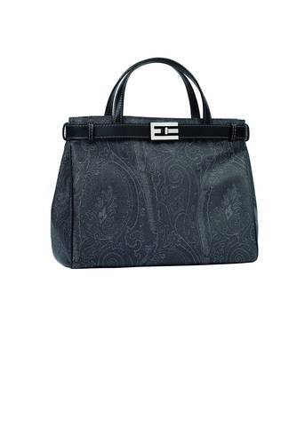 Оттенок чернил настраивает на строгий деловой лад