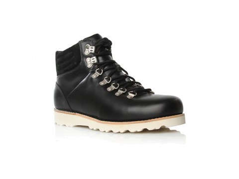 Мужская модель UGG Australia, 14 100 р. без скидки