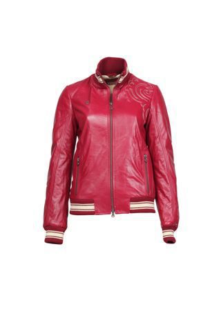 Красный цвет - один из символов бренда