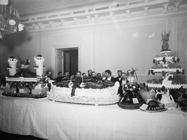 Экспонаты кулинарной выставки. 1910-е годы