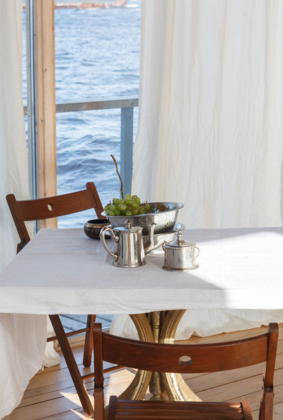 Дебаркадер — гимн экодизайну. Много дерева, много света