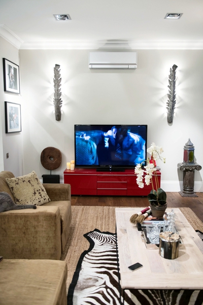 Шкура зебры привезена из Танзании