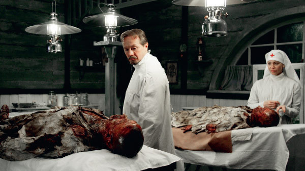 Сценарий «Морфия» по мотивам «Записок юного врача» Булгакова написал Сергей Бодров-младший.