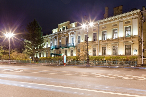 Особняк Александра Брюллова на набережной лейтенанта Шмидта, 37