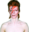 Каталог выставки «David Bowie is», открывающейся в музее Виктории и Альберта 23 марта.
