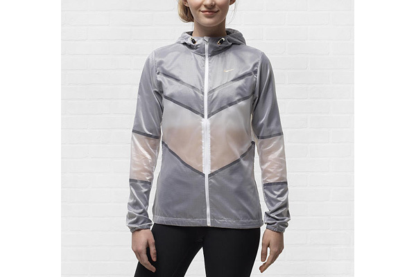 Куртка Nike, 4 990 рублей (Nike, Лиговский пр., 30)