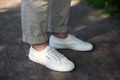 чиносы Cheap Monday, кеды Superga