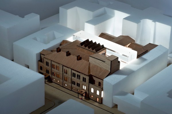 Рем Колхас (бюро “Office for Metropolitan Architecture”)