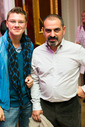 Арам Мнацаканов (справа)