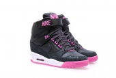 Nike, 5 990 рублей (nevsky 152 concept store)