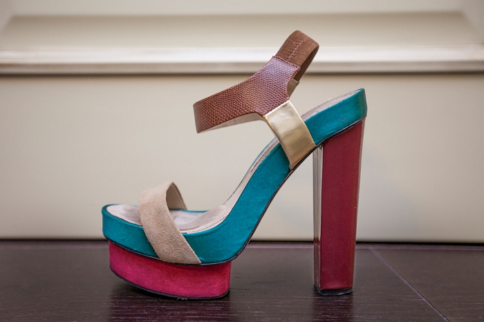 Босоножки Diane Von Furstenberg — первая летняя обувь в моем гардеробе, которую я купила зимой.