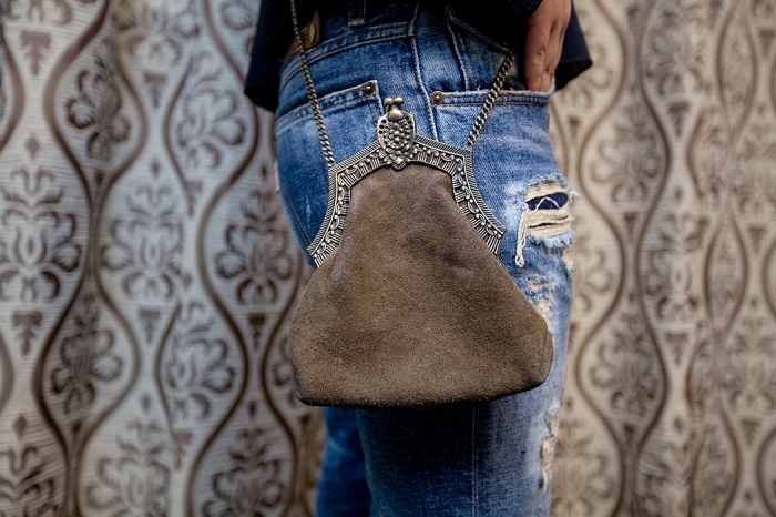 Сумка House of Harlow 1960; джинсы D&G из последней коллекции закрывшейся марки, поэтому буду их беречь.