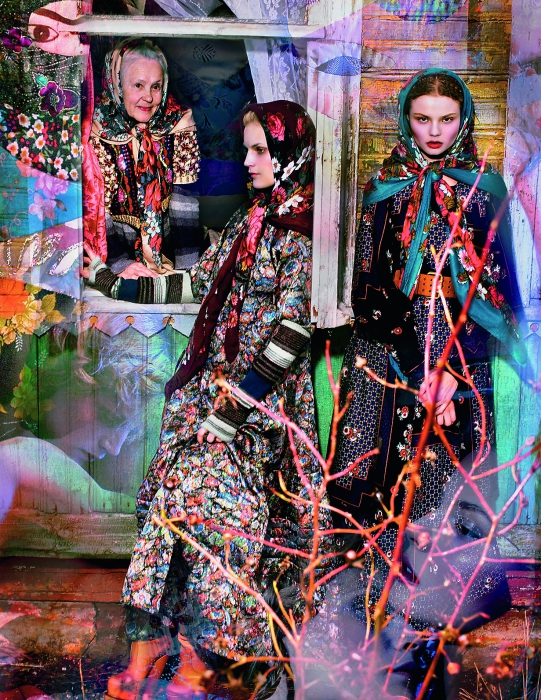 Кампанию для Kenzo осень-зима 2009 с фотографом Марио Сорренти снимали в Рождествене, а героиней стала местная бабушка Валерия