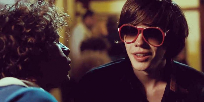 "За голубыми небесами"