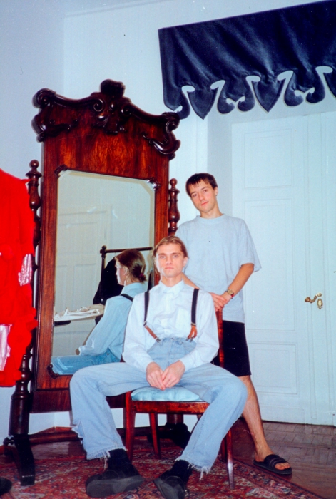 Костя Гончаров и Леша Соколов в своей галерее на Каменноостровском проспекте