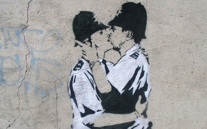 «Целующиеся констебли», 2005 год