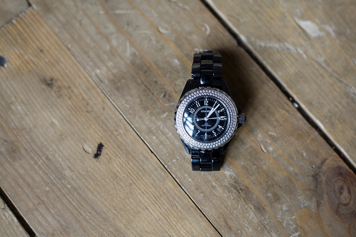 Часы Chanel J12 —большие, яркие и почти культовые.