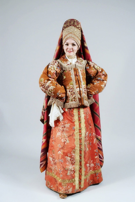 Праздничный крестьянский наряд Костромской губернии, начало XIX века