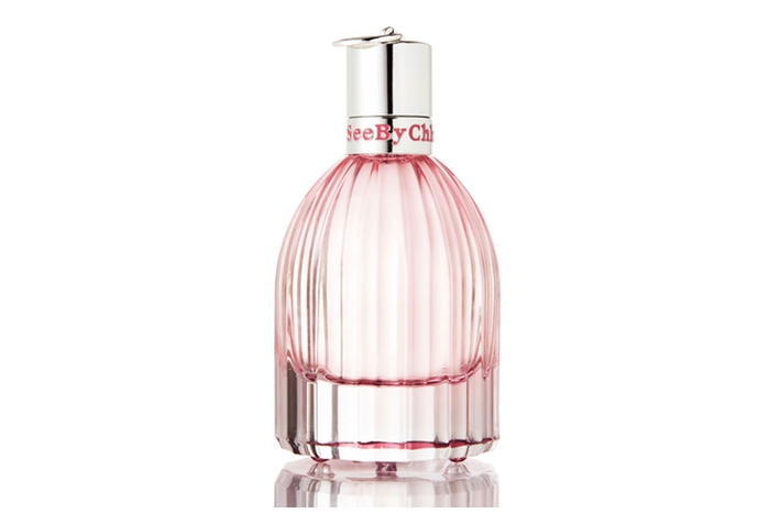 See by Chloe. К выходу новой версии аромата его создатели поменяли правила игры. Томные ноты ванили и мускуса были исключены из пирамиды, зато в