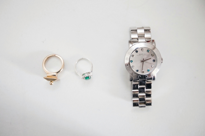 Часы Marc by Marc Jacobs подарила мама на мой день рождение. Часы ведь должны стоить половину зарплату — эти точно стоят половину моей.