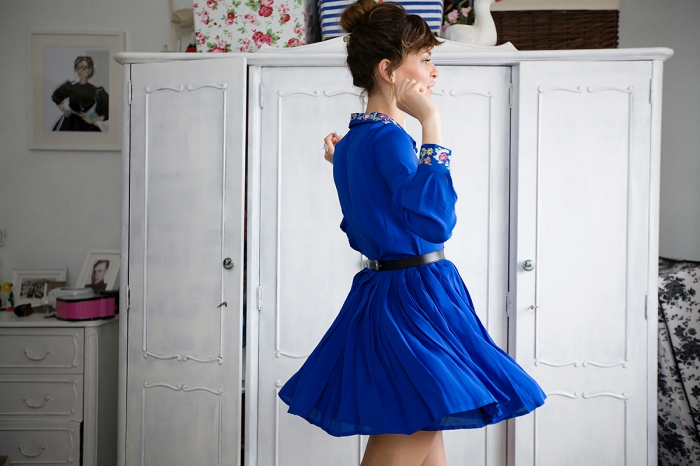 Платье Pop Boutique годится для походов в библиотеку, например. Чаще всего ношу их с грубыми «мартинсами».