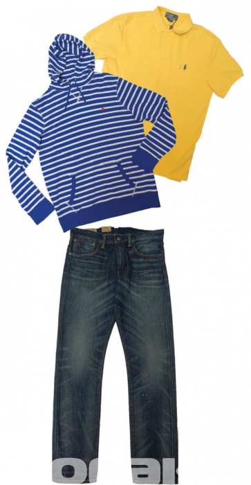 Ничего не имею против популярной толстовки с капюшоном. Яркий полосатый вариант – это как раз то, что нужно для нашего не всегда теплого лета. Модные