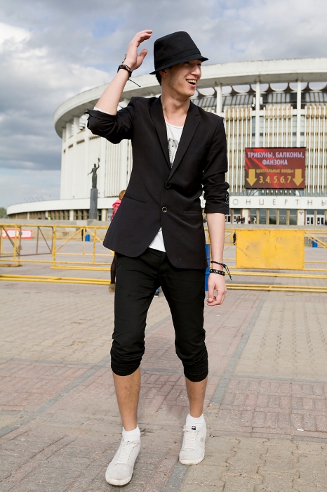 Алексей танцовщик Приехал из Ярославля — это почти 900 километров. Готов повторить поездку, чтобы потанцевать под Suit & Tie.