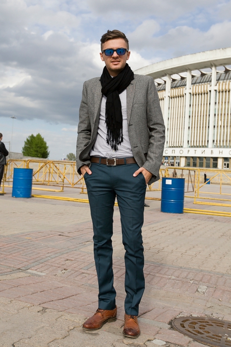 Сергей начальник отдела маркетинга и рекламы Готовь петь и танцевать 3 часа подряд.