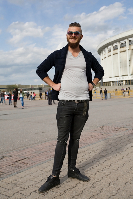 Дима осветитель в кино Чтобы Джастин приехал второй раз готов оббежать концертную площадку — естественно, голым.