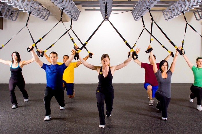 TRX Армейский норматив — это не скорость наматывания портянок, а десяток подтягиваний на петлях TRX. Так, по крайней мере, решил в середине 1990-х