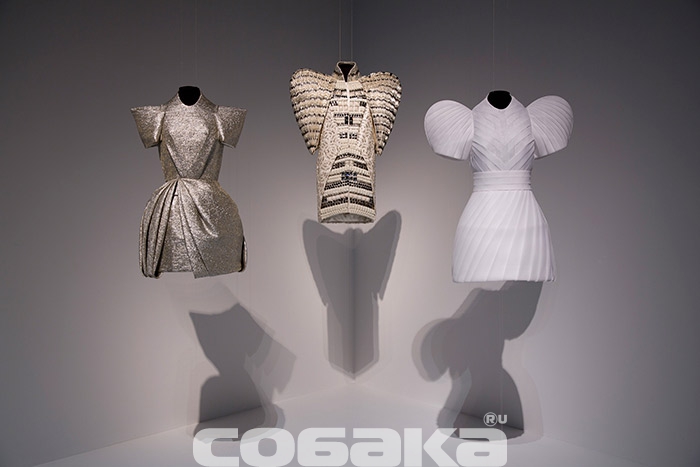 Istanbul Contrast', Dice Kayek, 2010. © Victoria and Albert Museum, London