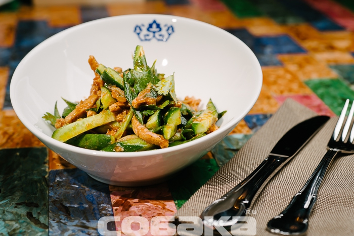 Салат "Лазат" с огурцами и говядиной