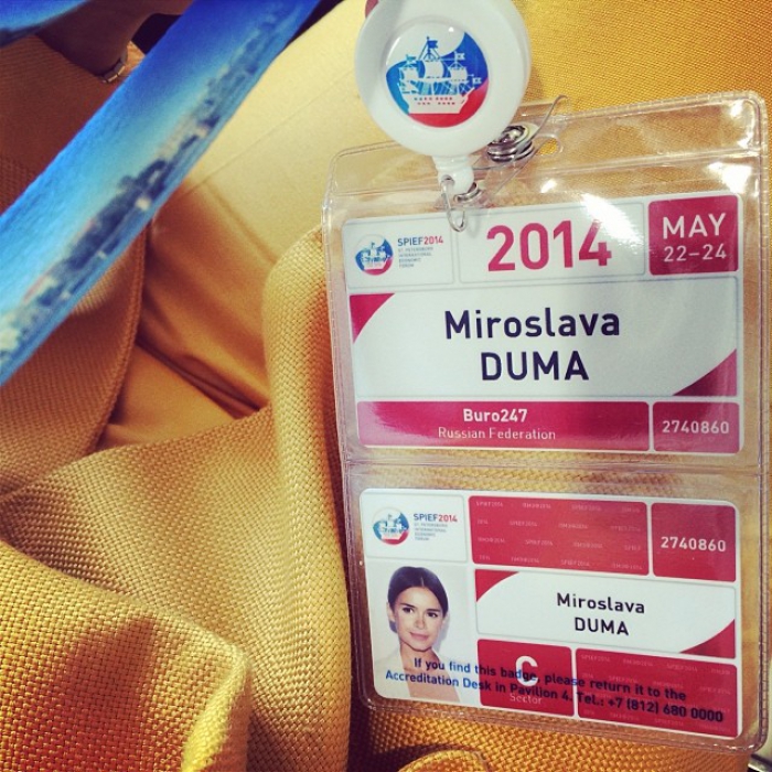 Мирослава Дума Первые фото с метками #ПМЭФ или #spief2013 начали появляться еще до начала форума, гости и участники выкладывали свои аккредитации