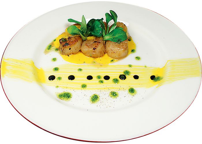 Морские гребешки с соусом манго