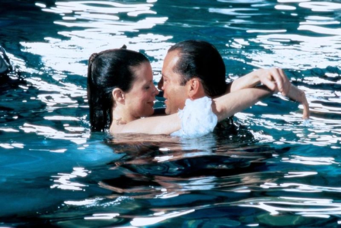 «Свидание вслепую» («Blind Date», 1987) Режиссер Блейк Эдвардс «Женщины не любят, когда хвалят их недостатки», — предупреждал Сомерсет Моэм, но