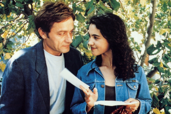 «Осенняя сказка» («Conte d'automne», 1998) Режиссер Эрик Ромер 45-летний винодел Магали (Беатрис Роман) – не больно-то рачительная хозяйка