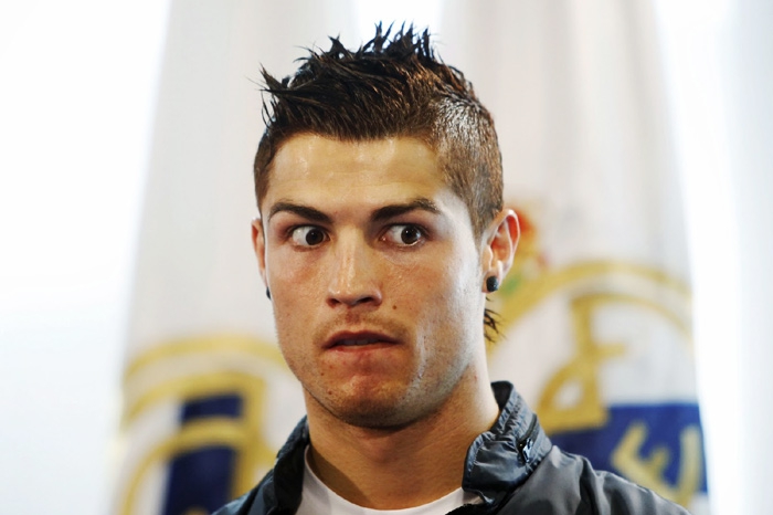 Криштиану Роналду К открытию чемпионата мира по футболу банк «Открытие» подготовил сюрприз болельщикам, запустив в эфир рекламу, где полузащитник