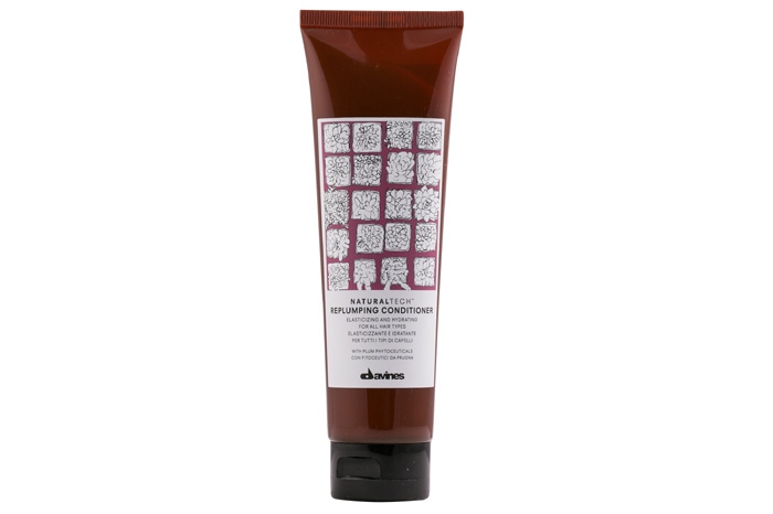 Replumping Conditioner, Davines Спутанным и пушащимся волосам нужны «филлеры» для разглаживания. В этой линейке их функцию выполняет поистине