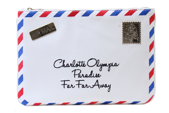 Клатч Charlotte Olympia, 16 810 рублей (nevsky 152)