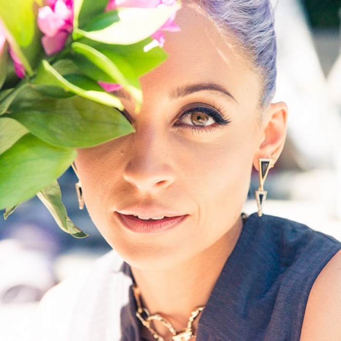 Николь Ричи Приемный отец: музыкант Лайонел Ричи Приемная дочь музыкант Лайонела Ричи Николь долго была известна как подруга знаменитой наследницы