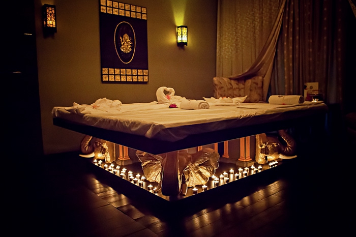 Азия в Magic Thai В двух шагах от «Смольнинской гостиницы», через которую лежит путь всех официальных делегаций и гостей губернатора (но где из всех