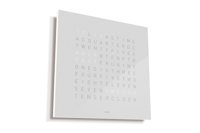 Часы Qlocktwo