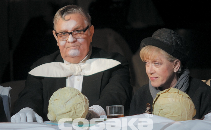 С Евгением Чудаковым в спектакле БДТ «Алиса»