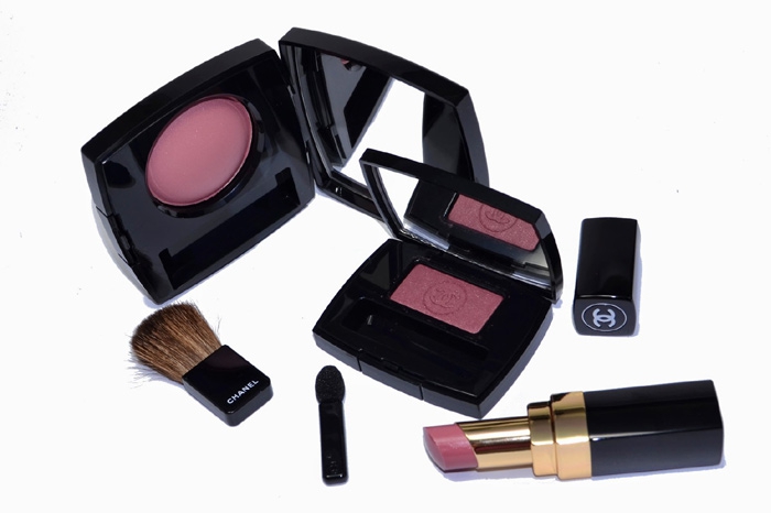 Etats Poeriques, Chanel «Поэтическое настроение» составляют пятьдесят оттенков розового. Вся классика литературного романтизма — в примечаниях к