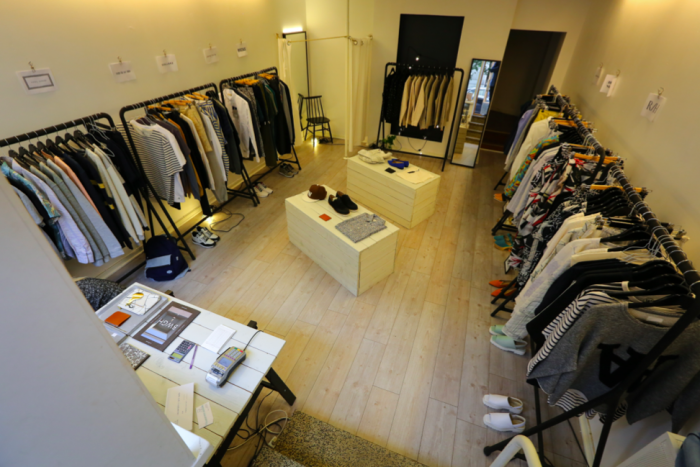 All found store В шоу-рум стоит идти за вещами молодых скандинавских дизайнеров. Среди вещей, заслуживающих внимания (и капиталовложения) — бланковый