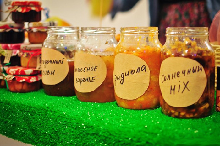 Varenje Джемы из фейхоа, киви и хурмы с манго, вегетарианское, грибное и даже мясное варенье в баночках так понравились народу, что их создатели